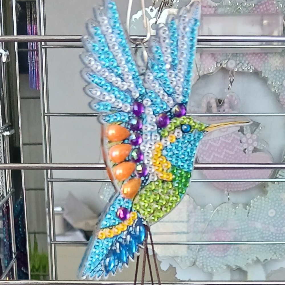 Wind chimes hummingbird